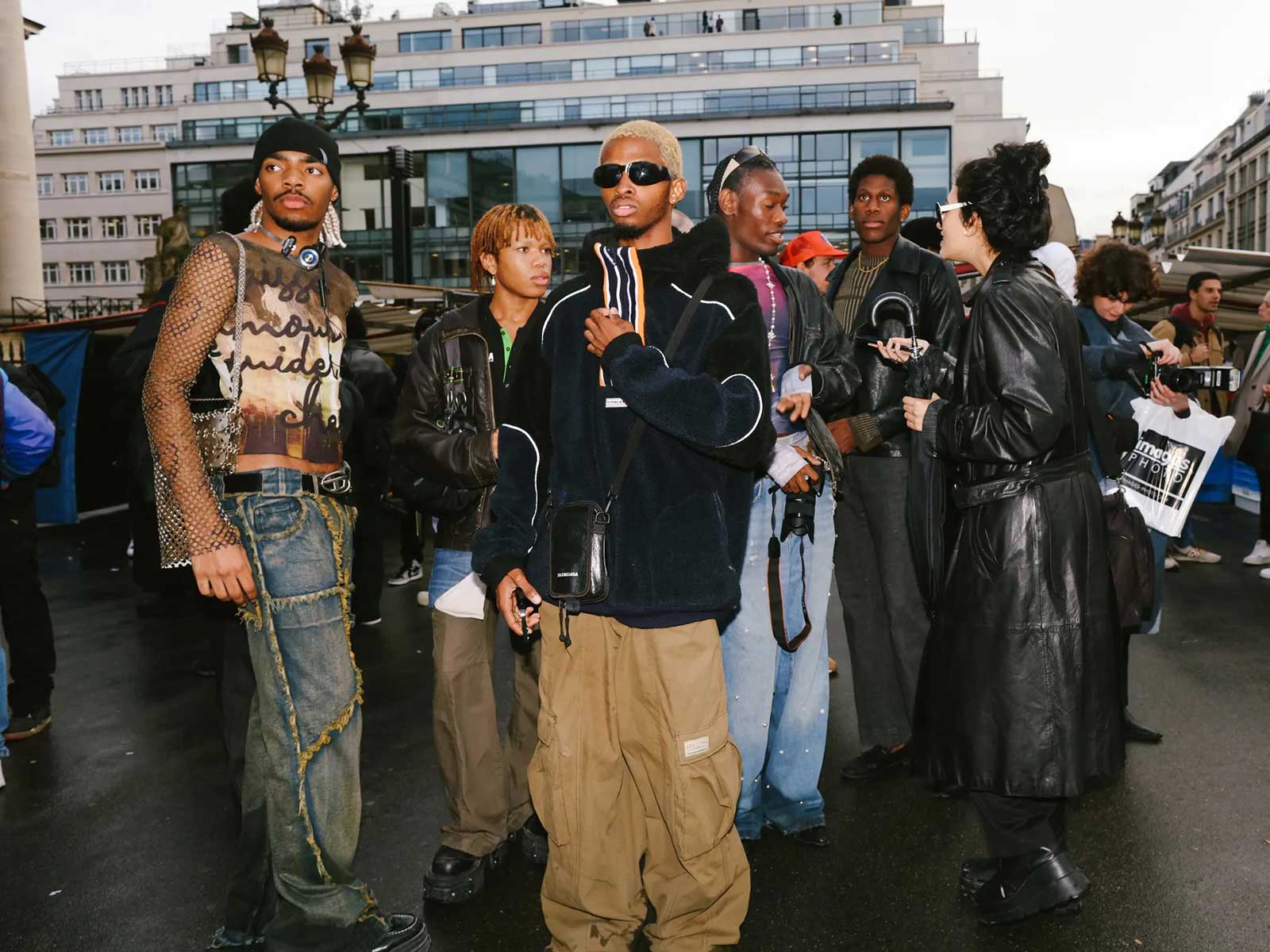 The Evolution of Streetwear and Its Emergence in Contemporary Fashion