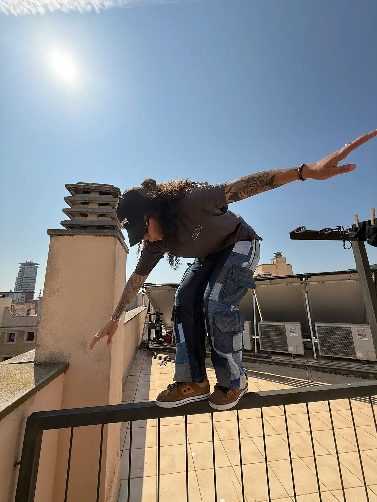 raquel-pants-colab-streetwear-kickflip.webp